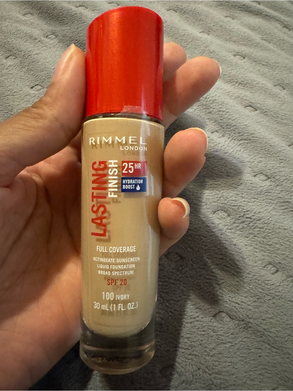 NEW Rimmel London Lasting Finish Foundation in Light Neutral 100 Ivory - Picture 14 of 15